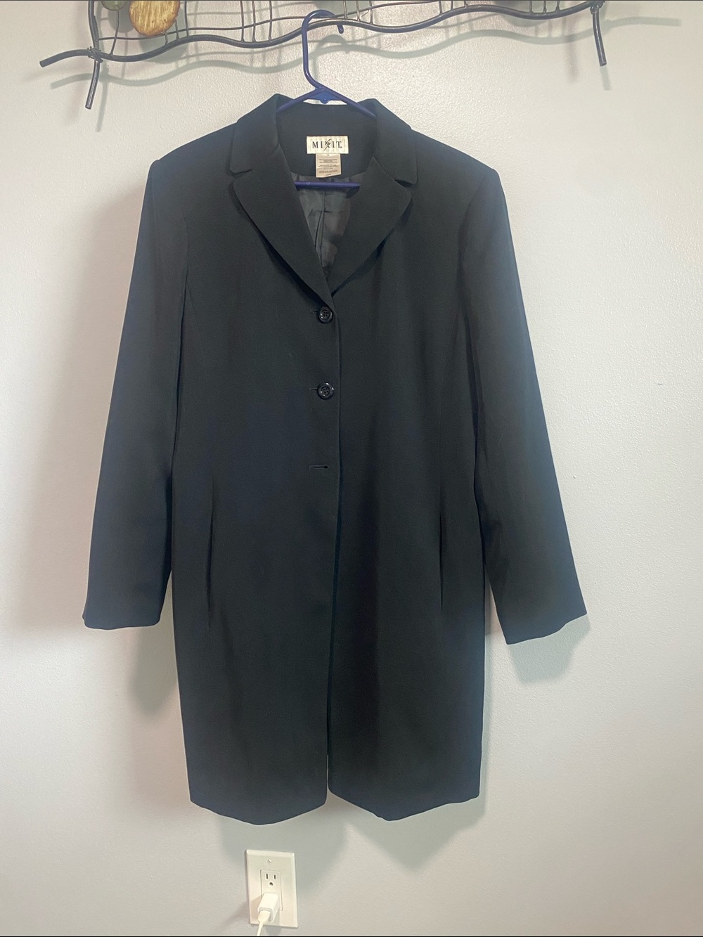 Mint Black Single-Breasted Trench Coat